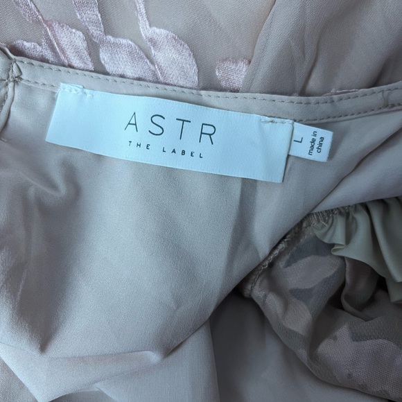 ASTR the Label Puff Sleeve Monarch Midi Dress Size L Pink NWT - Picture 9 of 10